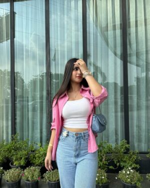 Shweta Singh Instagram - 🎀🤍✨
