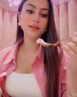 Shweta Singh Instagram - 🎀🤍✨