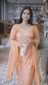 Actress Shweta Singh HD Photos and Wallpapers May 2025