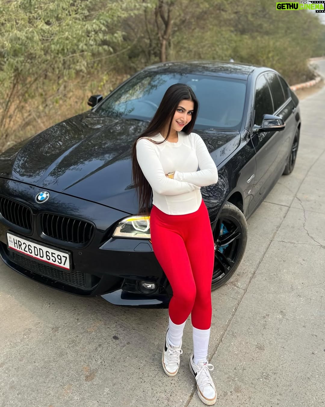 Shweta Singh - 27.2K Likes - 🚀