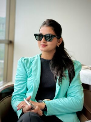 Siddhi Jambhale Instagram - She remembered who she was and the game changed🧿

[lunch,bosslady,selflove,independent,happy,versace,guess,attitude]

#starfam❤️ #lunch #saiyaara #courtyard #marriott #sleflove #independent #photooftheday #photography #lifestyle #fashion #fashionstyle #love #smile #positivity #instagood #instagram #navimumbai