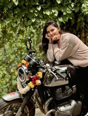 Siddhi Jambhale Instagram - Money comes and go, but having dream bike at the age of 21 feel so good!🖤💨👀#stallion #GT650 #royalenfieldindia 

[bike,royalenfield,biker,GT650,newbeast,stallion,biker,love,nonajar,continental,dreamcomestrue,bigday,happyme,]

#starfam❤️ #newbike #selfgifted #royalenfield #continental #gt650 #twin #bullet #attitude #dream #beast #bike #biker #stallion #baby #nonajar #photooftheday #style #lifestyle  #love #positivity #vibes #instagood #instagram #mumbai #mumbaikar #mh04