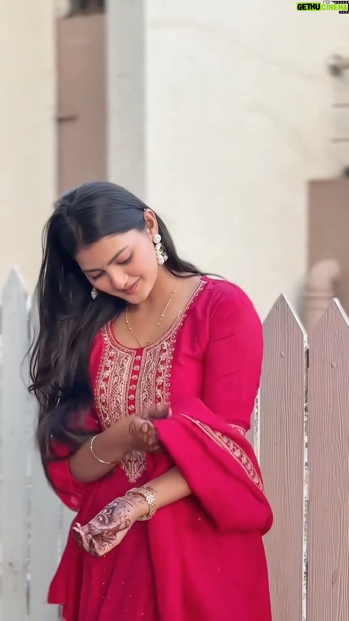 Siddhi Jambhale - 55.5K Likes - साजिर रूप तुझ….🥺💕

[traditional,marathimulgi,simplicity,cute,love,hairgoals,smile]

#starfam❤️ #marathi #trending #reelitfeelit #reelkarofeelkaro #reelinstagram #reelindia #foryou #explore #viral #instagood