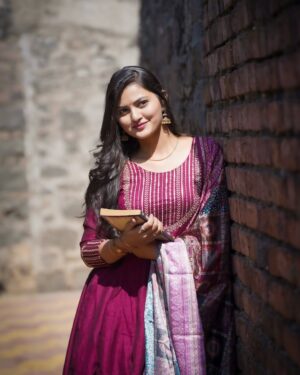 Siddhi Jambhale Instagram - काळीज चोरून…🙈💕🌹🫧
.
.
.
.
.
.
.
#starfam❤️ #candid #photography #brightlight #spark #style #lifestyle #fashion #fashionstyle #love #smile #beauty #beautiful #cute #pretty #positivity #vibes #instagood #instagram #mumbai #pune