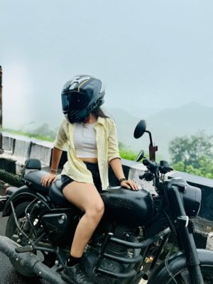 Siddhi Jambhale Instagram - Two wheels move the soul like Grrrrrr🛞🚀
#starfam❤️ #monsoon #weather #riding #lonavla #bike #bikelifestyle #bikelife #riders #longride #adventures #classic350 #royalenfieldindia #ootd #photooftheday #photography #style #lifestyle #positivity #vibes #instagood #instagram