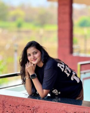 Siddhi Jambhale Instagram - Call me toxic but at least I’m not double faced🖤😮💨
Location:- @arya_arush_resort_farmhouse
#starfam❤️ #vacation #resort #summer #pool #vibes #sunnydays #lifestyle #cute #fashion #postive #explorepage #foryou #instagram
