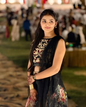 Siddhi Jambhale Instagram - Ye kaali raatain……🖤🪐🌙
.
.
.
.
.
#starfam❤️ #weddingseason #lehenga #glow #beauty #cute #smile #happy #nightlife #traditionalwear #foryou #post #nashik #mumbai #viral #instagood