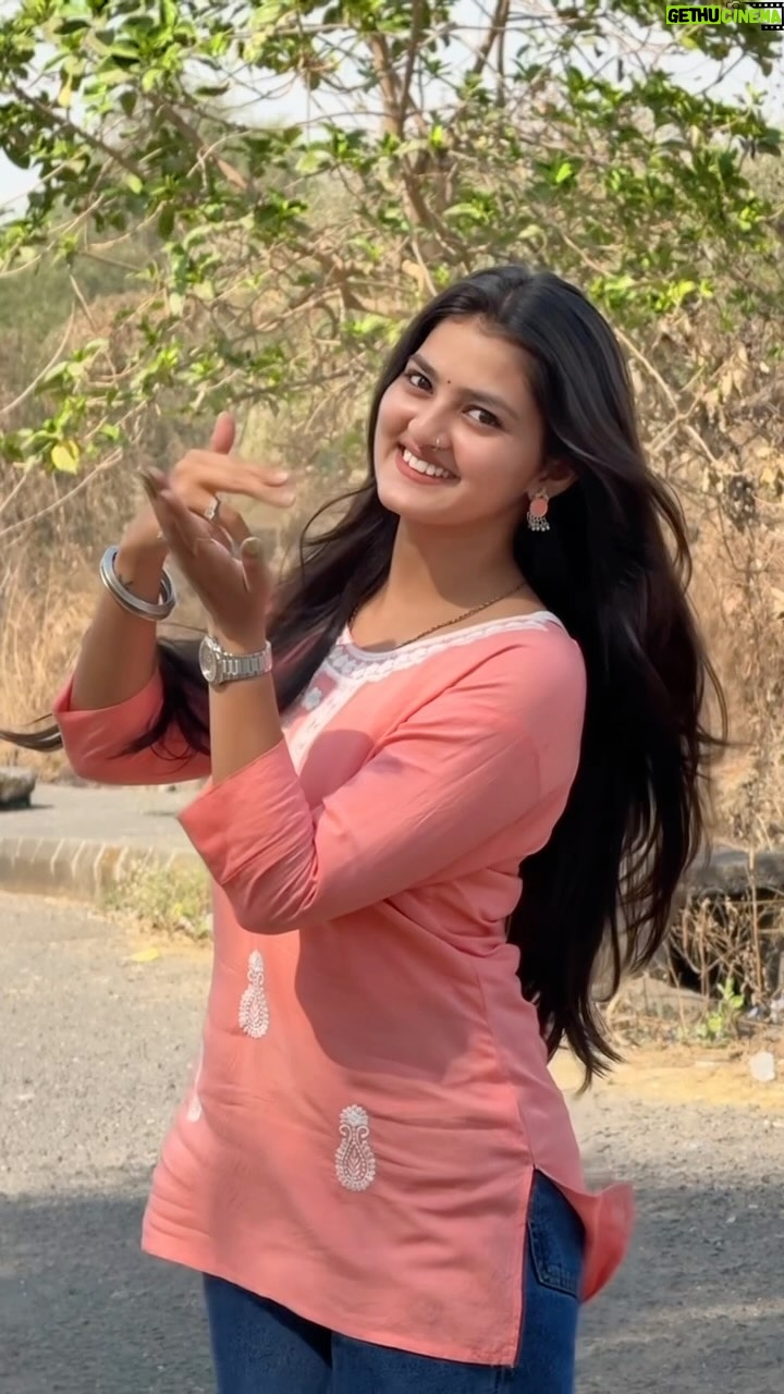 Siddhi Jambhale - 105K Likes - हिच्या नखऱ्याचा काय मी करू !!!🤪🤭

#starfam❤️ #reelitfeelit #reelkarofeelkaro #instagood #instareel #trendingreels #reelsviral #foryou #explorepage #goviral
