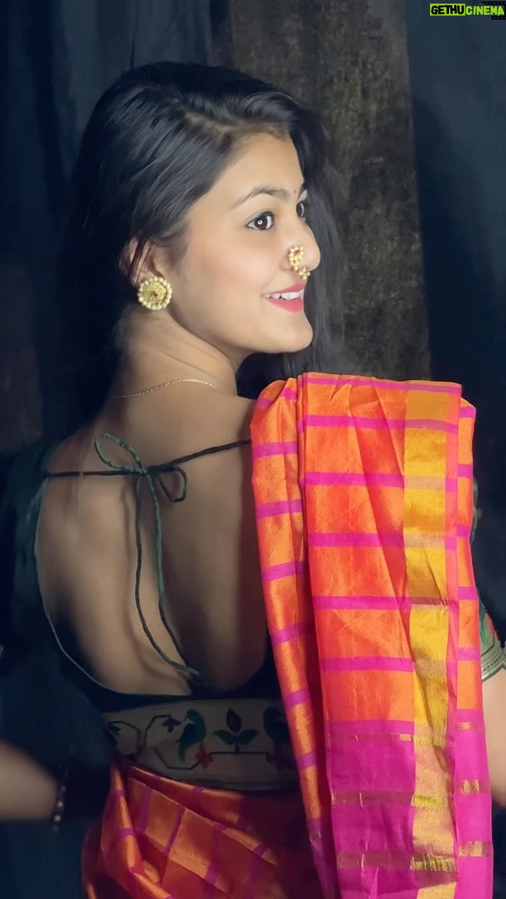 Siddhi Jambhale - 124.7K Likes - बाया माझ्या …..❤️😍

#starfam❤️ #trending #reelitfeelit #reelkarofeelkaro #reelsindia #reelinstagram #foryou #explorepage #marathistatus #vibe #viralreels