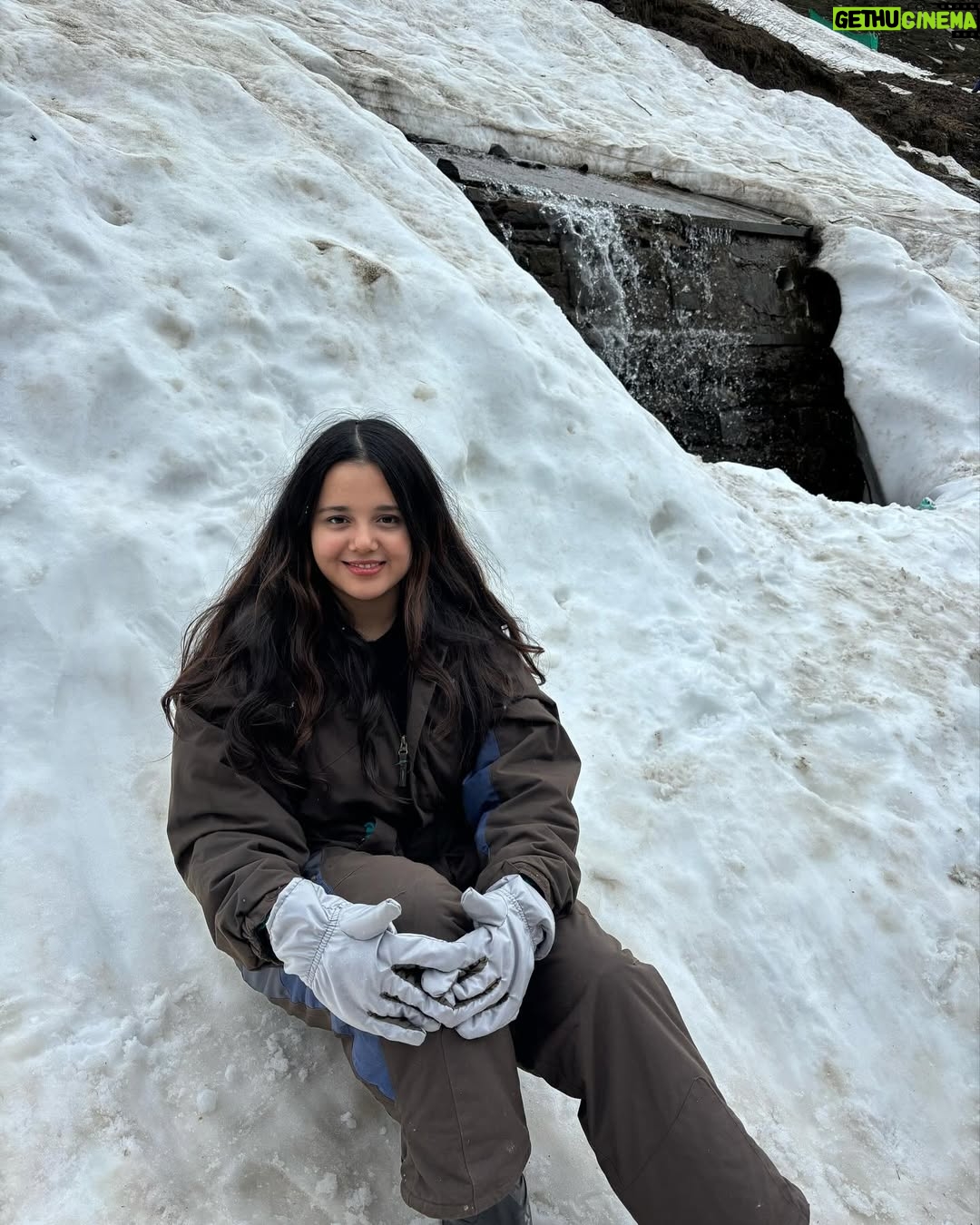Siddhida Pathak - 10.9K Likes - 🏔️🤍