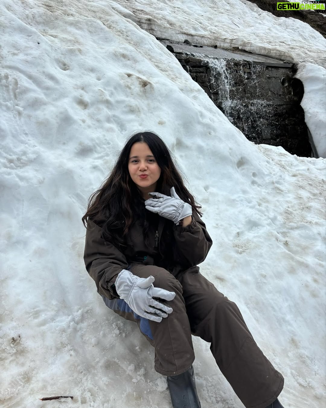 Siddhida Pathak - 10.9K Likes - 🏔️🤍