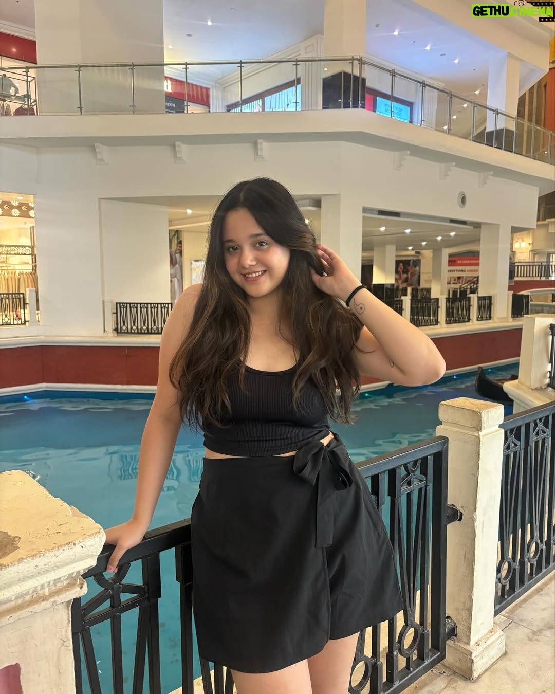 Siddhida Pathak - 11.1K Likes - To see how chaotic I am, check out the last photo/video