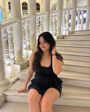 Siddhida Pathak Instagram - To see how chaotic I am, check out the last photo/video