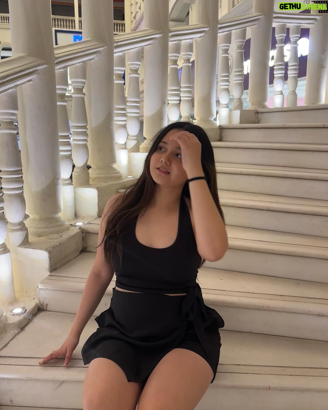 Siddhida Pathak - 11.1K Likes - To see how chaotic I am, check out the last photo/video