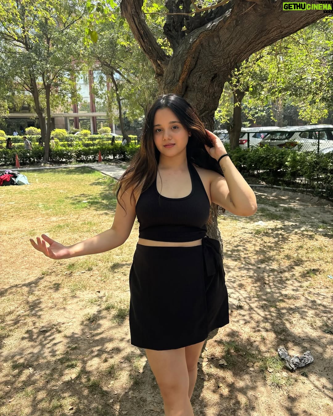 Siddhida Pathak - 11.1K Likes - To see how chaotic I am, check out the last photo/video