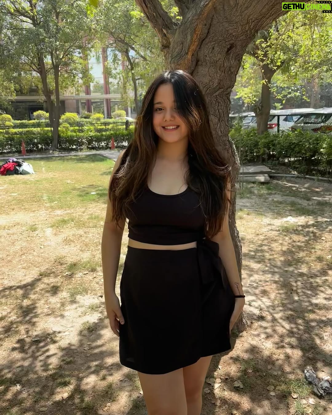 Siddhida Pathak - 11.1K Likes - To see how chaotic I am, check out the last photo/video