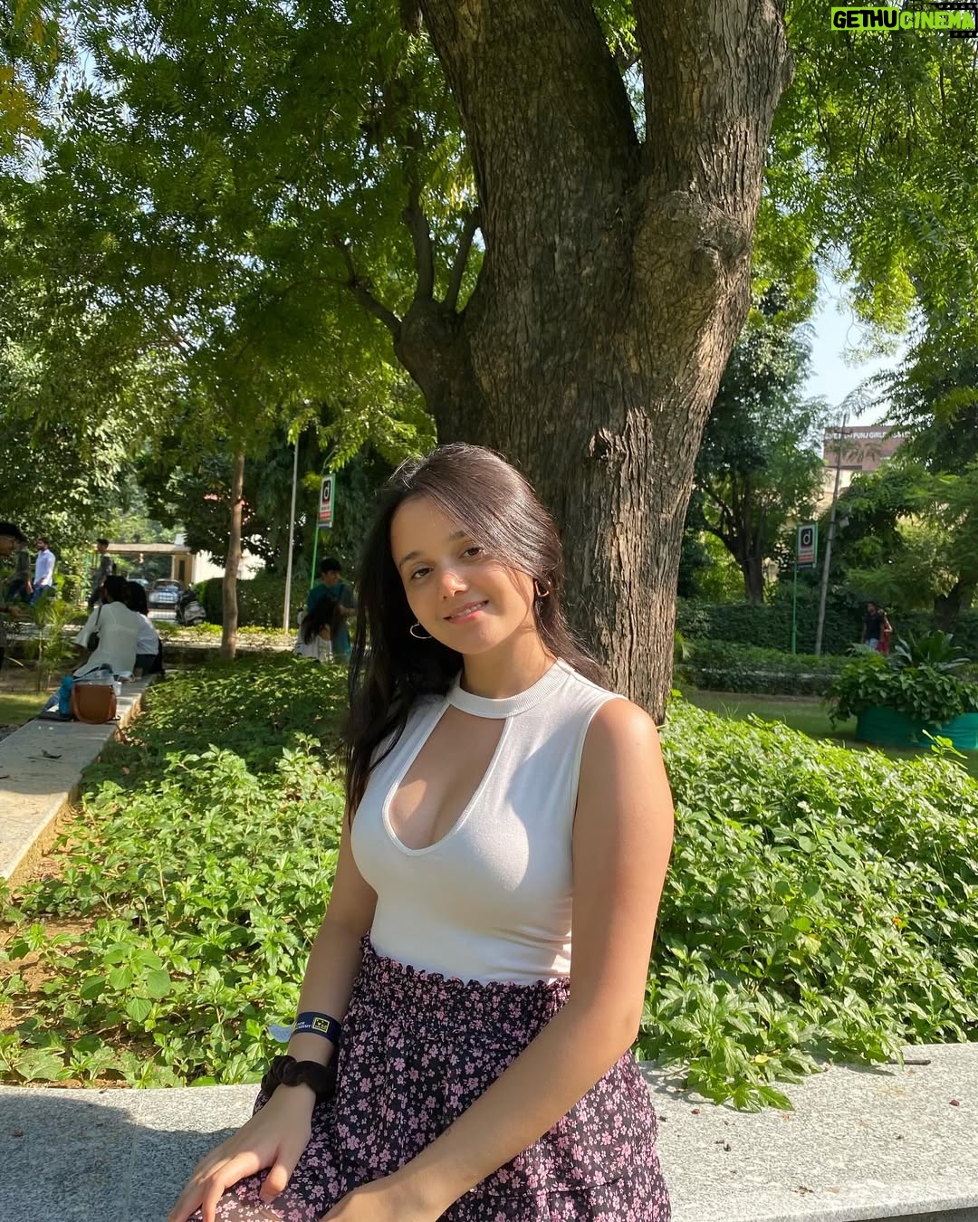 Siddhida Pathak - 56K Likes - 👧