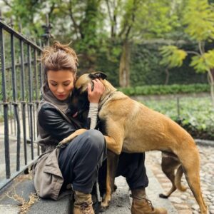 Silvia Navarro Instagram - Good things happen 🐾 all the time 🫶