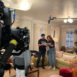Silvia Navarro Instagram - Nuestros días en el set ... 💙

@osvaldobenavides 
@lasuertedeloli 
@telemundo