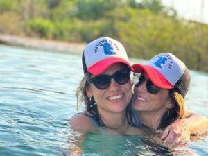 Silvia Navarro Instagram - Buena, divertida, chingonq, entrona, inteligente, amiga, leal, generosa, son algunos de los millones de atributos que hacen a este ser, uno de mis favoritos en el planeta ❤️ 
¡FELIZ CUMPLE mi @rubelia ! 🥳 Puras risas, sonrisas, amor, salud, abundancia, paz, retos, metas, viajes, sorpresa lindas, bailes, disfraces, amigos, amantes, besos y apapachos te sean dados para.que este año sea de los mejores 💫
TE AMO ❤️ 🥳

F E L I Z  V I D A  R U B Y 😘😘😘😘