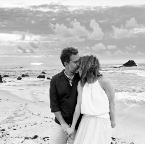 Silvia Navarro Instagram - Mi amor hermoso, que la vida te llene de felicidad, salud, abundancia, amor, trabajo, paz, que seas muy feliz y te sea devuelto todo lo bonito que nos regalas a los que tenemos la fortuna de conocerte.
FELIZ CUMPLEAÑOS 🎉
Te amo ❤️