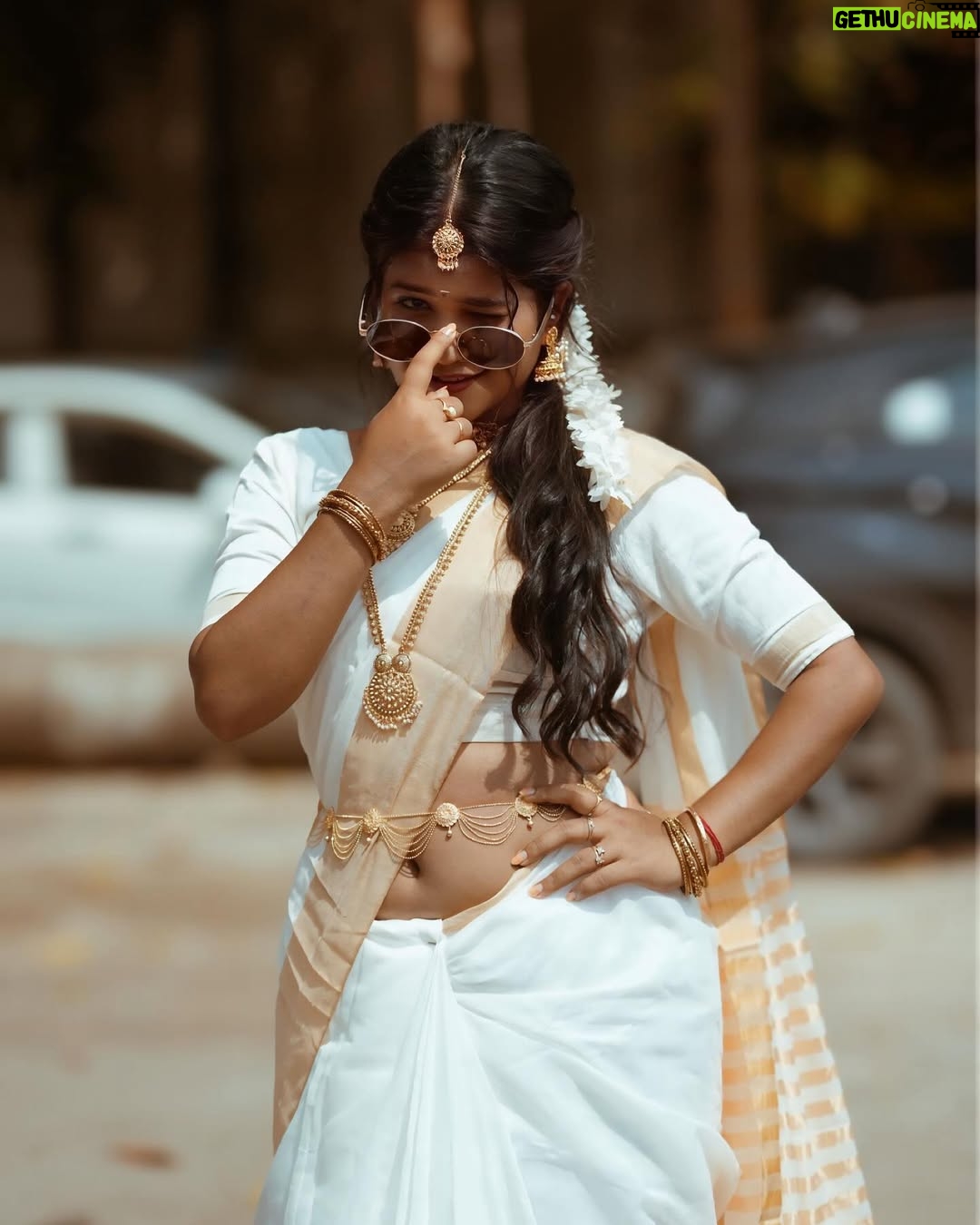 Simla Sikder - 49.9K Likes - Smiling with my whole heart.”
🌸💛🤍