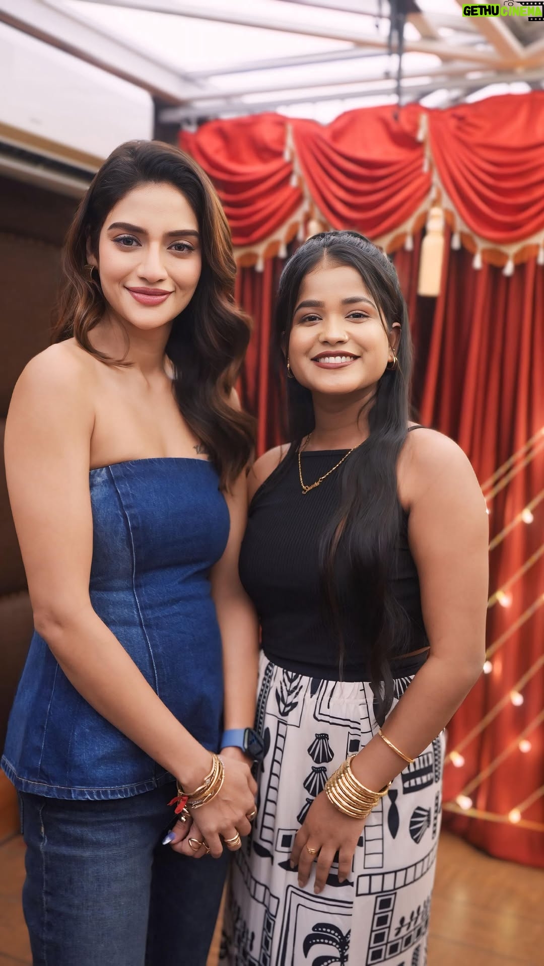 Simla Sikder - 103.6K Likes - First time meet with my favourite actress @nusratchirps ❤️☺️ she is so beautiful 😘 and amazing song…🔥