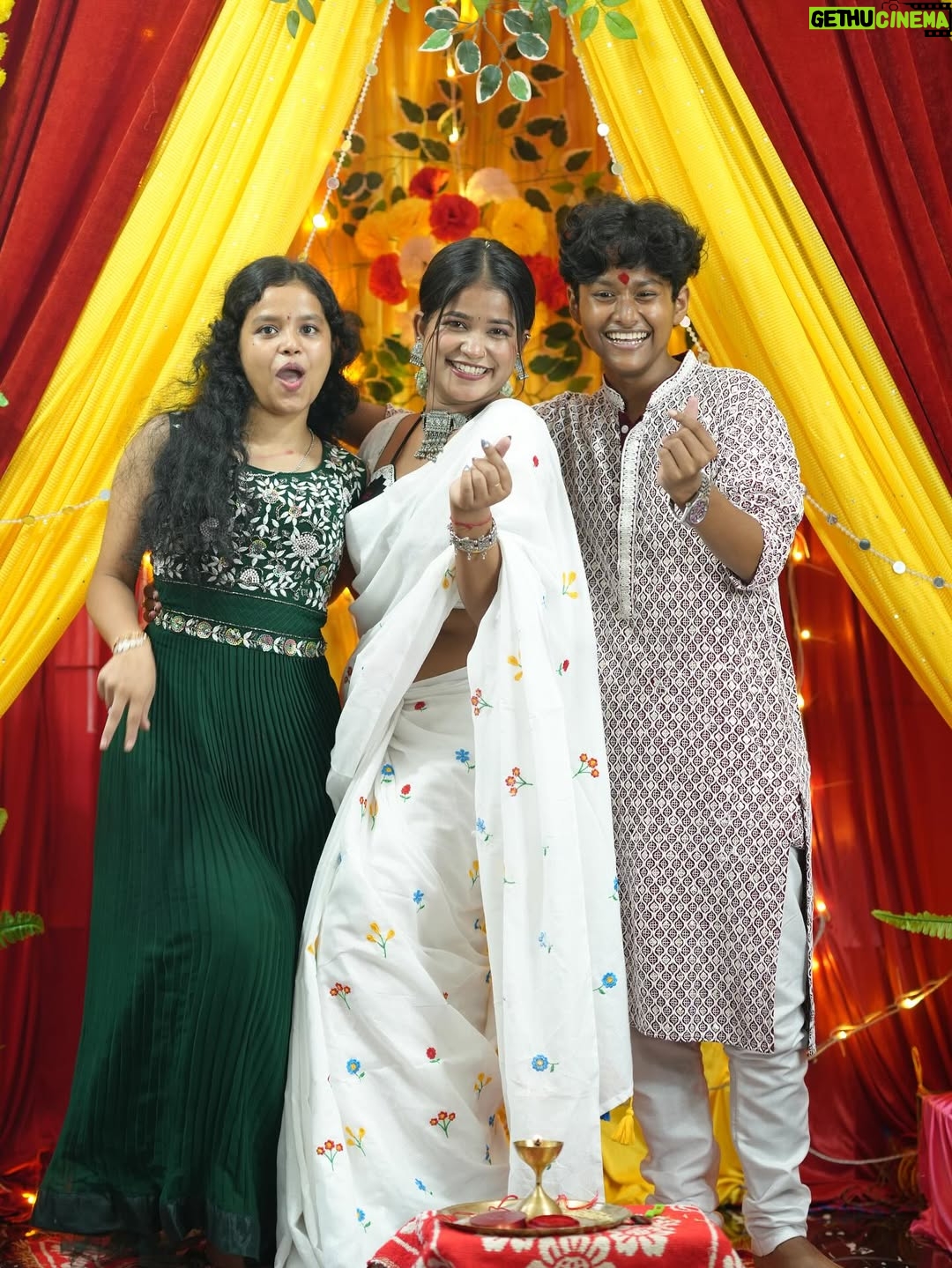 Simla Sikder - 64.7K Likes - Happy Raksha Bandhan dada’s …..☺️❤️😁