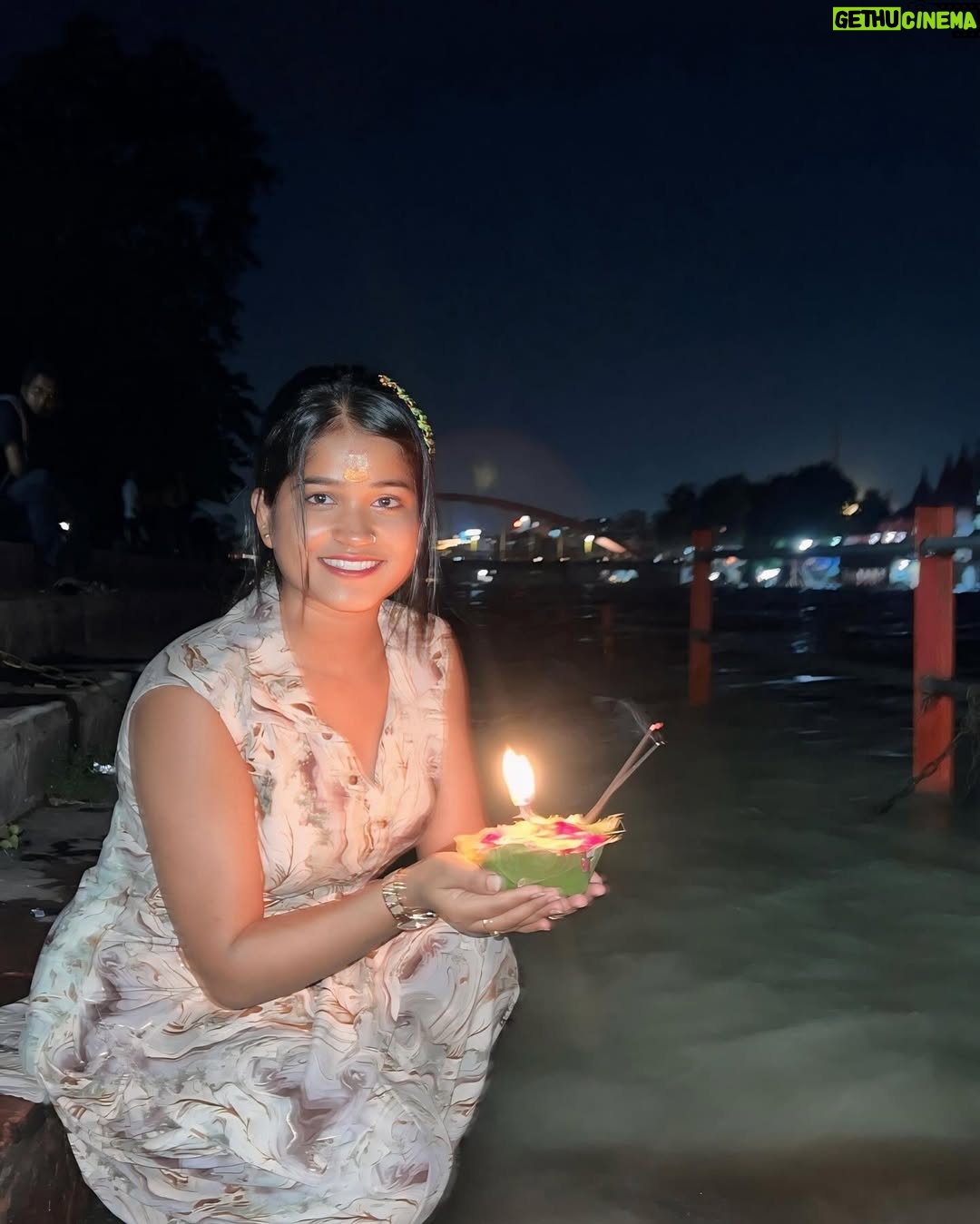 Simla Sikder - 57.4K Likes - Har har Mahadev 🙏❤️