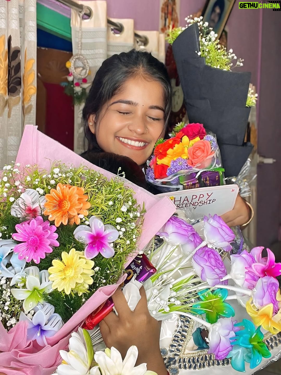 Simla Sikder - 54.8K Likes - My cutie pie 😘❤️ @rimi_mondal_2819