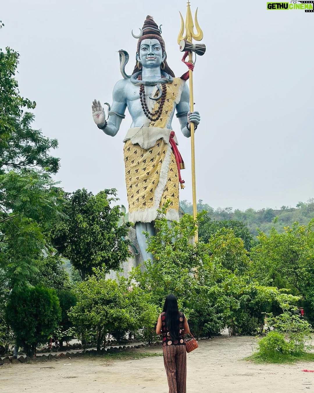 Simla Sikder - 57.4K Likes - Har har Mahadev 🙏❤️