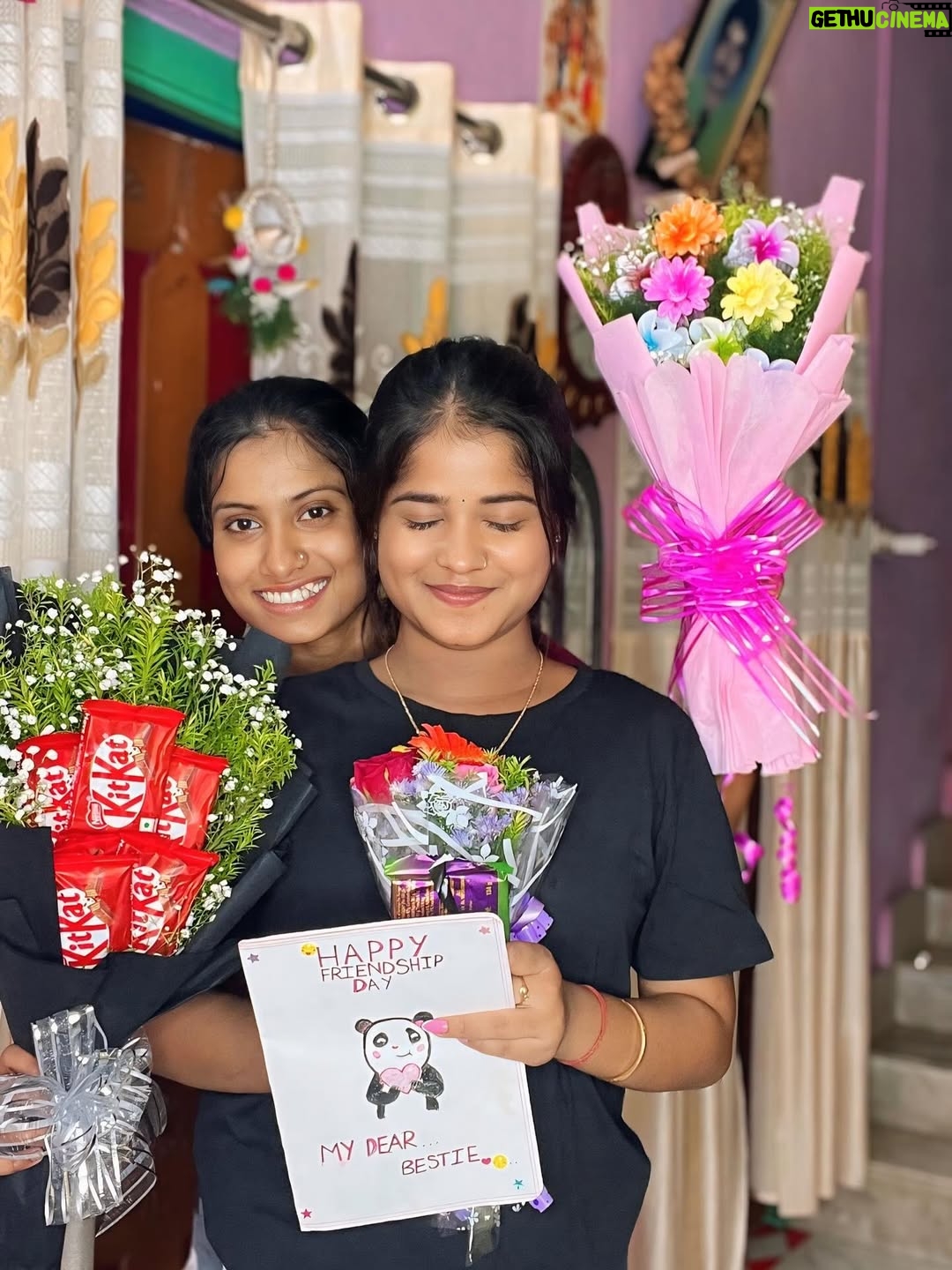 Simla Sikder - 54.8K Likes - My cutie pie 😘❤️ @rimi_mondal_2819