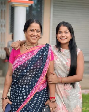 Simla Sikder Instagram - Maa 🫂🌏🌝 “তোমার মুখের হাসি আমার জীবনের শ্রেষ্ঠ সম্পদ।”