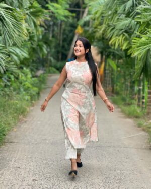 Simla Sikder Instagram - Maa 🫂🌏🌝 “তোমার মুখের হাসি আমার জীবনের শ্রেষ্ঠ সম্পদ।”