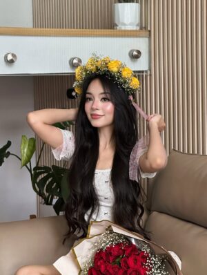 Simpal Kharel Instagram - just me and my flowers💐🫶🏻✨🌚 @simpal_kharel