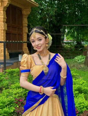 Simpal Kharel Instagram - पूर्णिमा 💙✨🌚 @simpal_kharel