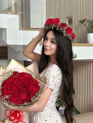 Simpal Kharel Instagram - just me and my flowers💐🫶🏻✨🌚 @simpal_kharel