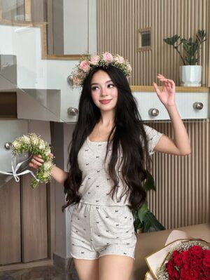 Simpal Kharel Instagram - just me and my flowers💐🫶🏻✨🌚 @simpal_kharel