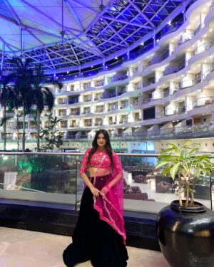 Simran D Sharma Instagram - May the divine energy of the 9 goddess empower your life with wisdom prosperity and strength…. 🙏🏻
.
.
.
#navratri #fastival #goddess #outfit #selflove #jaimatadi