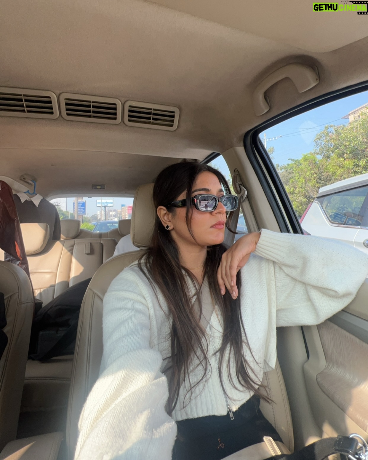 Simran D Sharma - 1.6K Likes - Obsessed……🤩