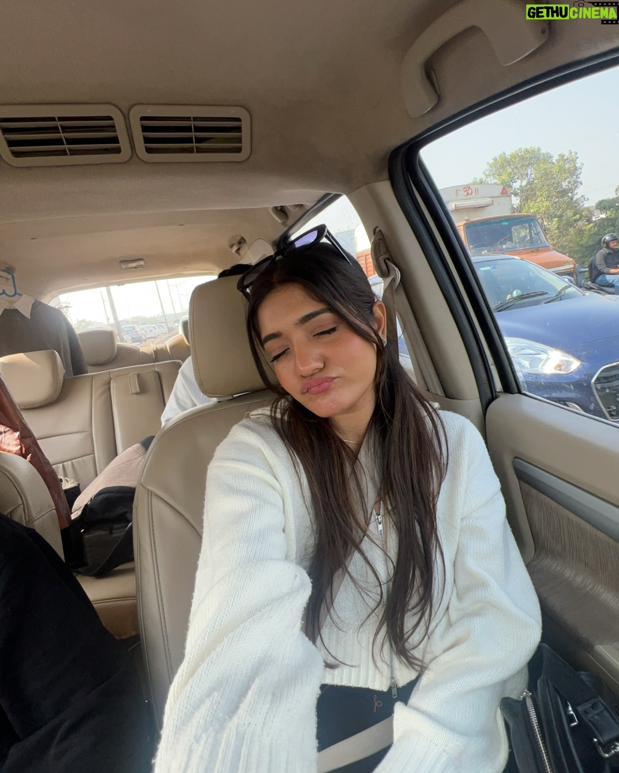 Simran D Sharma - 1.6K Likes - Obsessed……🤩