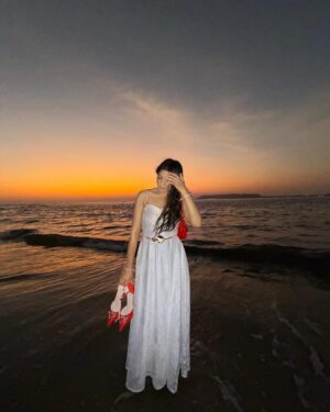 Simran D Sharma Instagram - When the sky paints the perfect goodbye to the day ✨
#greatfulfortoday
