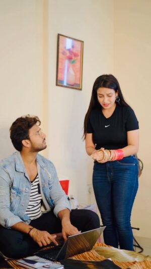 Simran Jain Instagram - स्त्री 🧎♀️
Watch till the end .. 😊🌼
.
.
.
.
#reels #story #nationalcreatorsaward