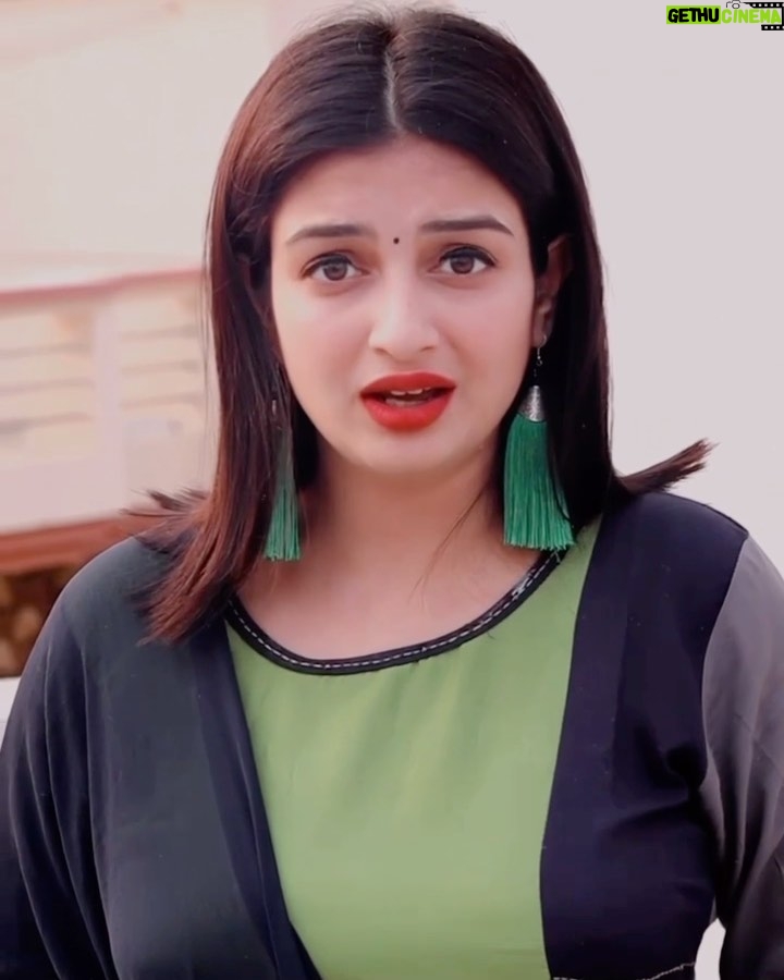 Simran Jain - 20.7K Likes - Baar baar khudko dosh mat do 😊 
.
.
.
.
.
#simranjain #explorepageready #exploremore #life #moveonwithyourlife