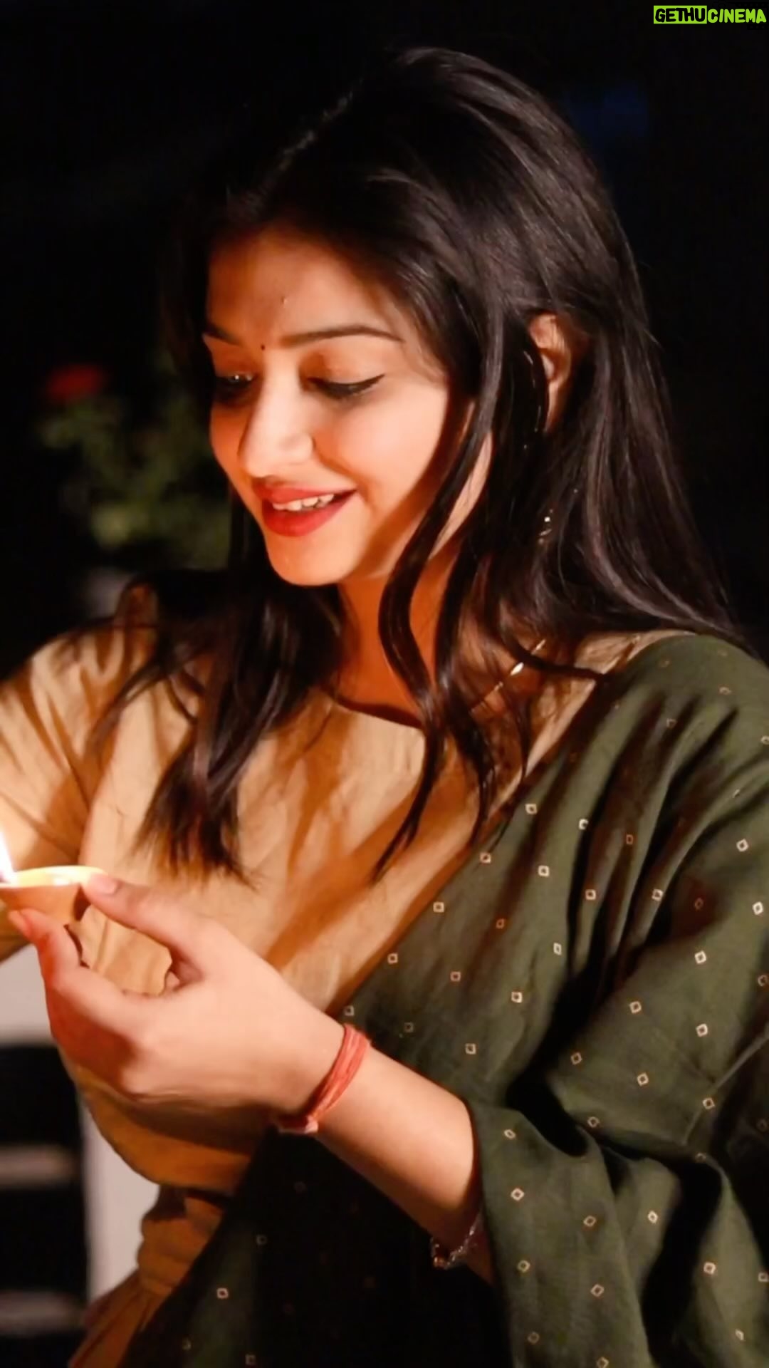 Simran Jain - 42.9K Likes - Happy Choti Diwali 🪔 
.
.
.
.
.
#Happydiwali #bornoninstagram #inthemaking #boiinthemaking