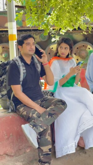 Simran Jain Instagram - Happy Rakshabandhan 🇮🇳❤️
.
.
.
@rajatjainjain007 ❤️🌻
.
.
.
#simranjain #happyrakshabandhan