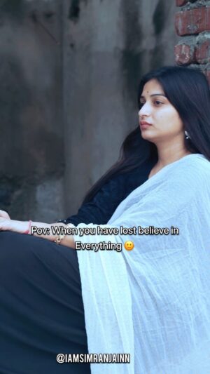 Simran Jain Instagram - Trust is extremely easy to break but the hardest thing to get back ! 🥀
.
.
.
.
.
.
#simranjain #lambiyaansijudaiyaan
