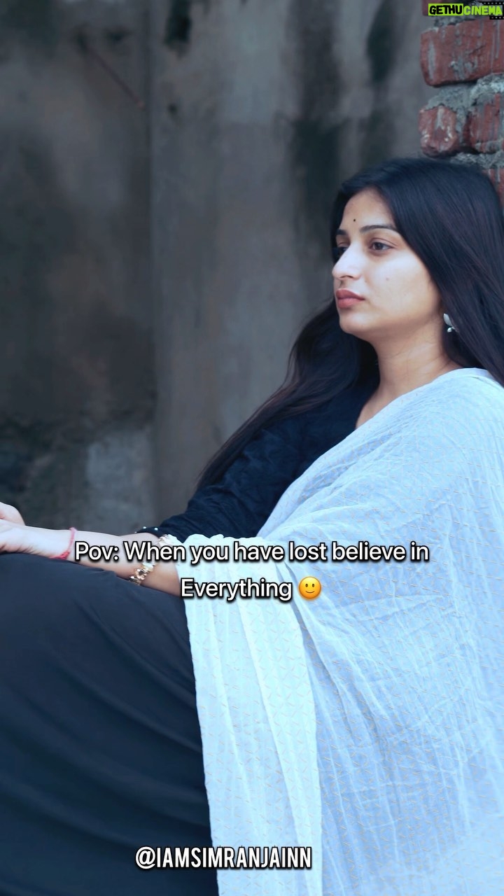 Simran Jain - 62.5K Likes - Trust is extremely easy to break but the hardest thing to get back ! 🥀
.
.
.
.
.
.
#simranjain #lambiyaansijudaiyaan