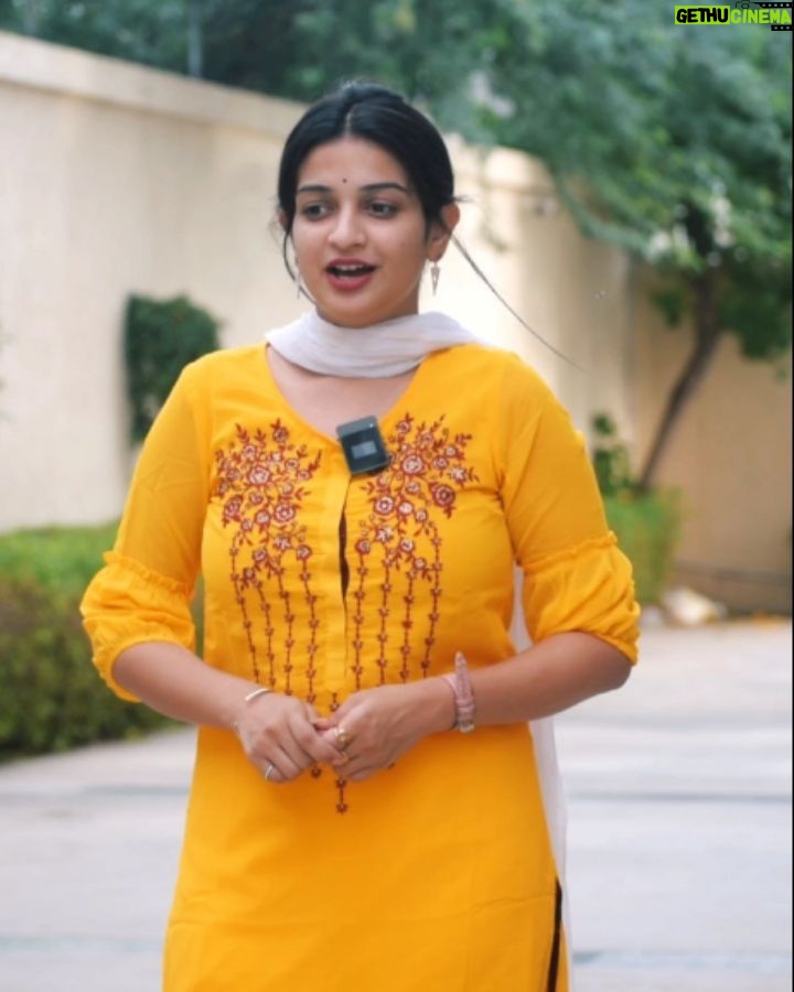 Simran Jain - 31.5K Likes - After so long !! ❤️ 
Which one is your Favorite? 💛
.
.
.
.
.
.
#simranjain #explorepage #exploremore #shayari #motivation