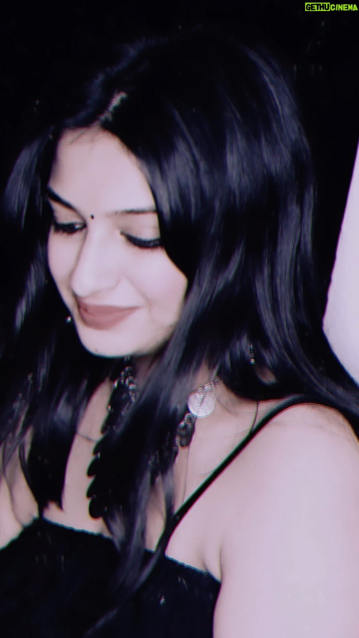 Simran Jain - 20.9K Likes - Sacchey rishtey kuch nahi mangtey 😊 

#simranjain #reels #reelitfeelit